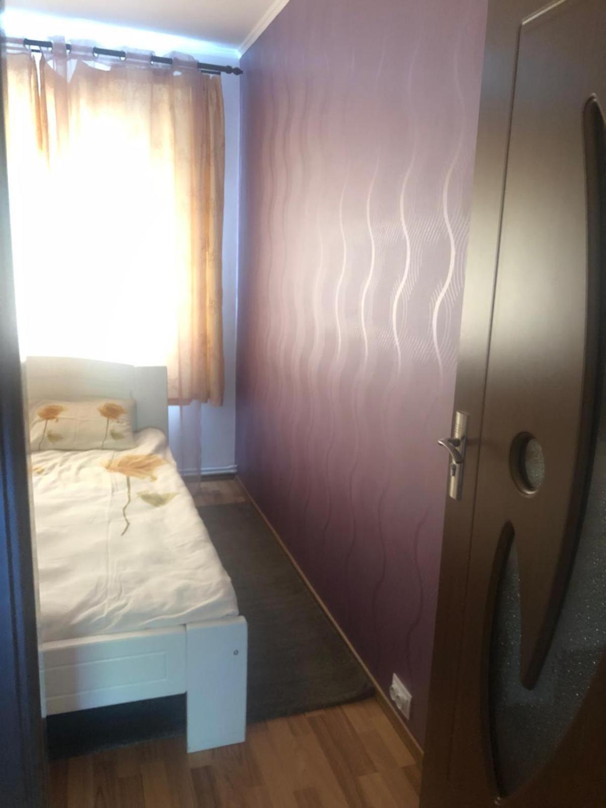 Apartament cu 3 camere la poala Munților Făgăraș Victoria  Exterior foto